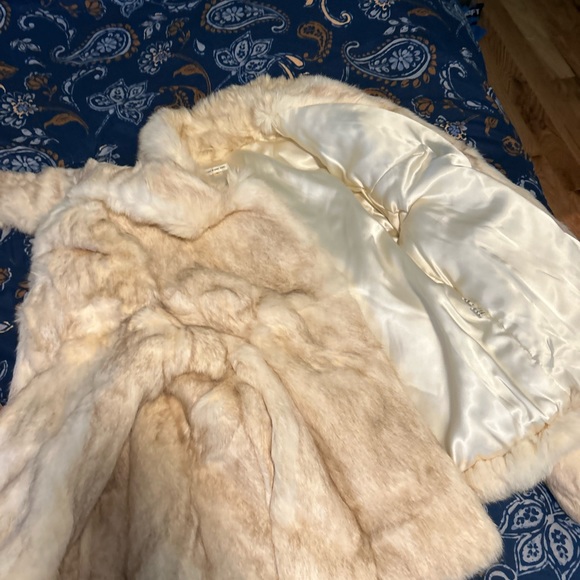 Genuine rabbit fur coat - Picture 2 of 4